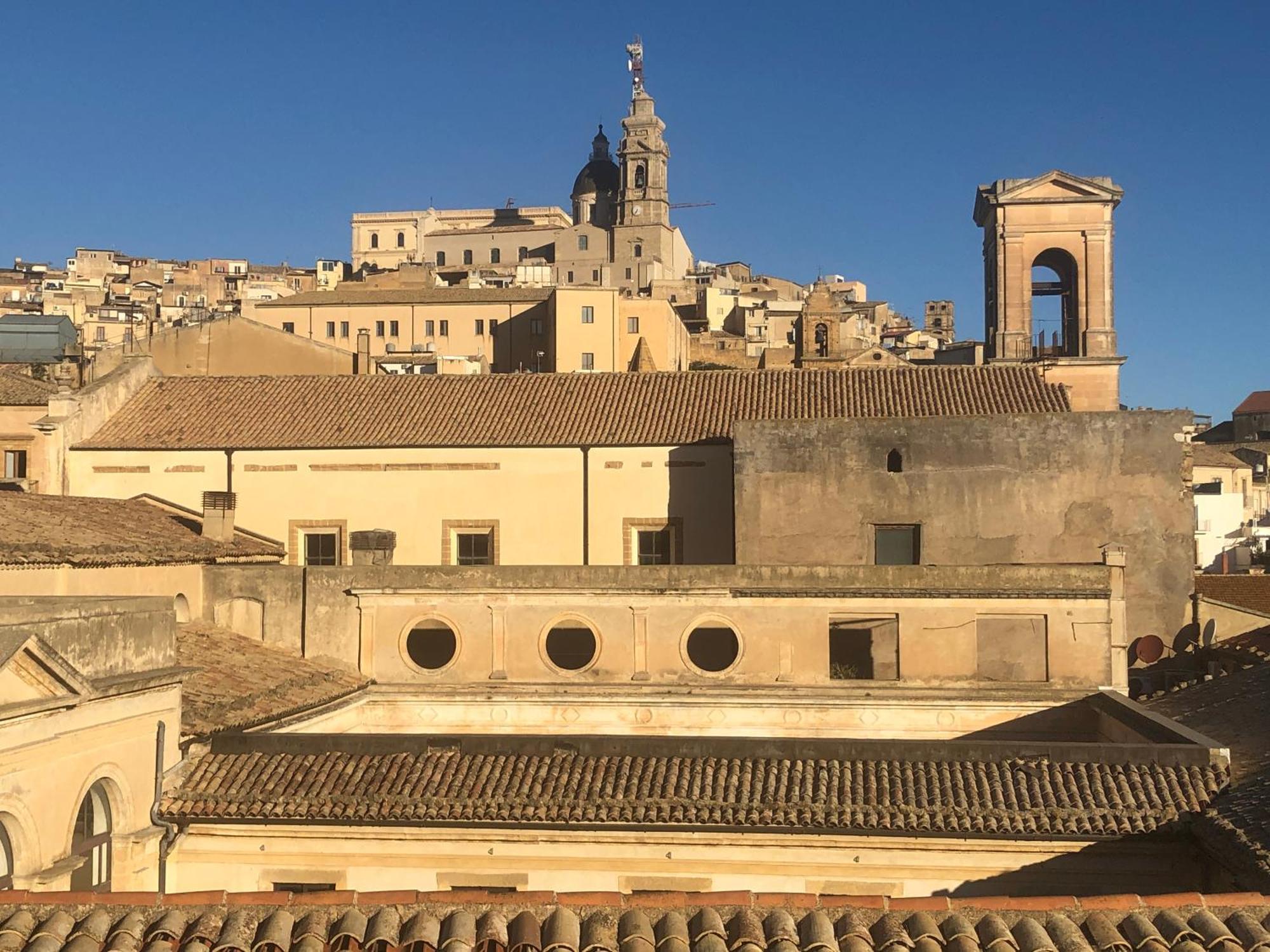 Il Piccolo Attico Bed & Breakfast Caltagirone Ngoại thất bức ảnh