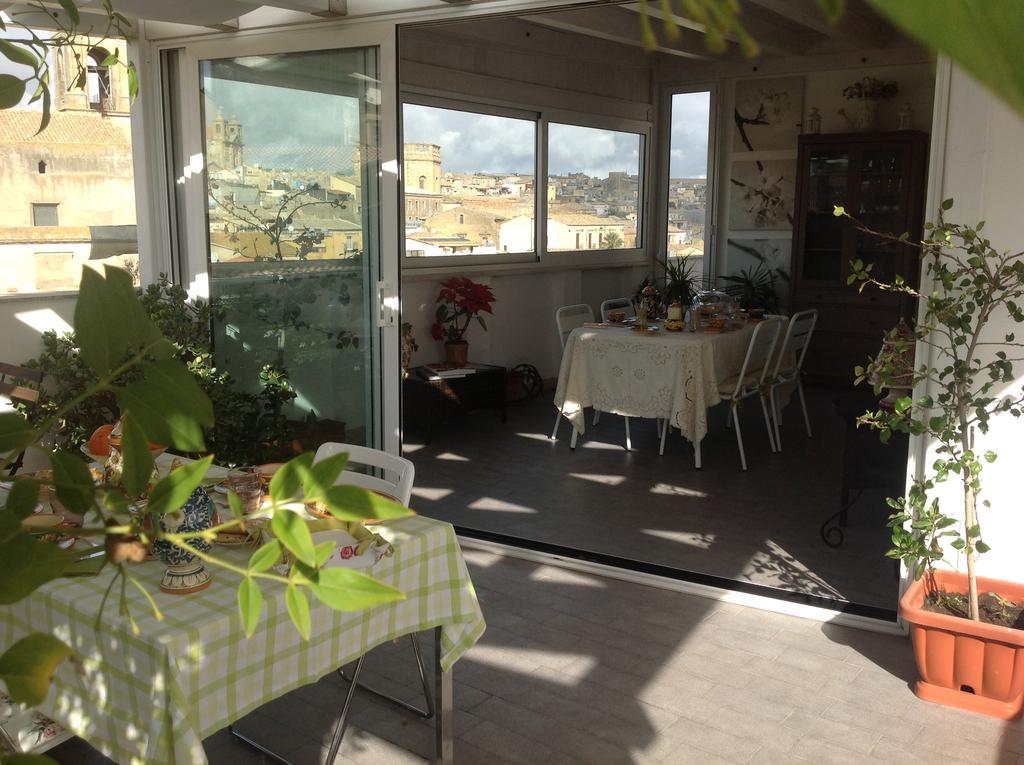 Il Piccolo Attico Bed & Breakfast Caltagirone Ngoại thất bức ảnh