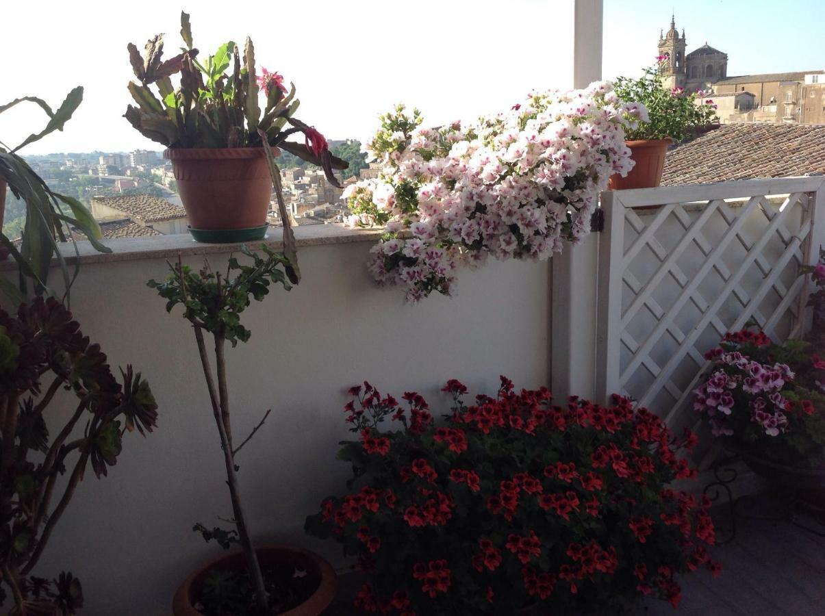 Il Piccolo Attico Bed & Breakfast Caltagirone Ngoại thất bức ảnh