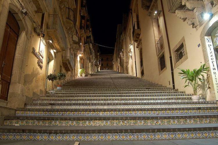 Il Piccolo Attico Bed & Breakfast Caltagirone Ngoại thất bức ảnh